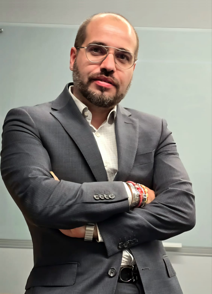 Lic. Mauricio Camarena Páez